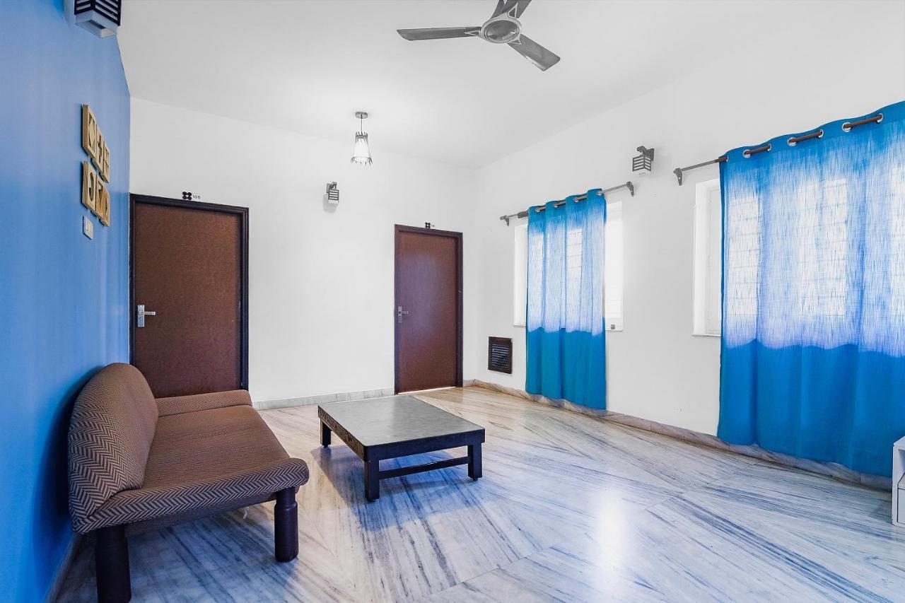 Guest house Simplistic 1br Near Aditya Ram Nagar 3*